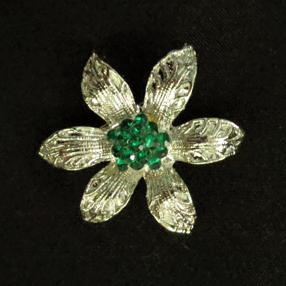 Silver Tone Emerald Rhinestone Flower Brooch Pin